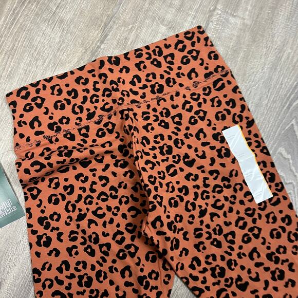 Wild Fable Women's Brown Leopard High-Waisted Classic Leggings - Small - NWT - Picture 5 of 7